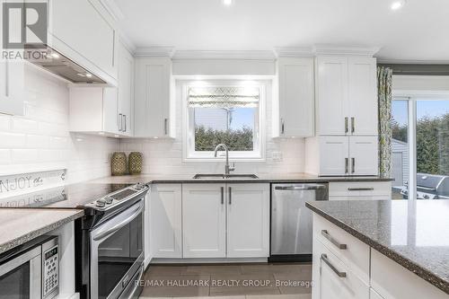 830 Cote Street, Clarence-Rockland, ON - Indoor Photo Showing Kitchen With Upgraded Kitchen