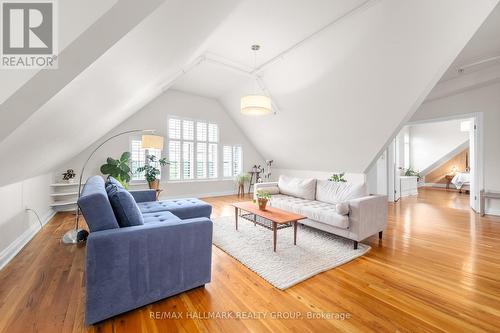 502 - 589 Rideau Street, Ottawa, ON - Indoor Photo Showing Living Room