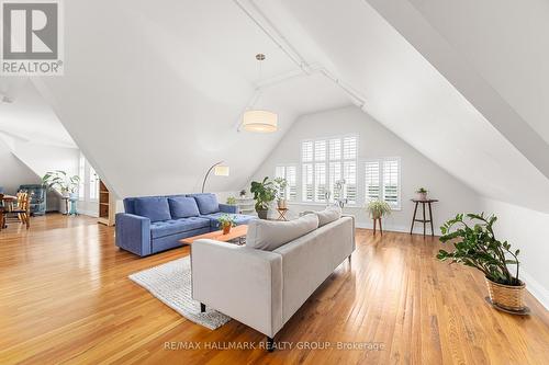 502 - 589 Rideau Street, Ottawa, ON - Indoor Photo Showing Living Room