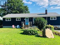 29 Pauline Crescent  Dartmouth, NS B2W 2A5