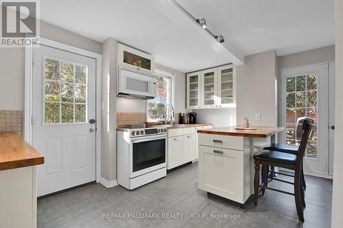 477 Lisgar Street, Ottawa, ON - Indoor Photo Showing Kitchen