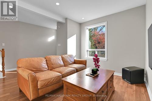 477 Lisgar Street, Ottawa, ON - Indoor Photo Showing Living Room