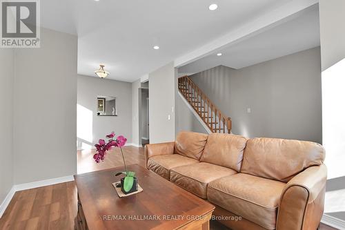 477 Lisgar Street, Ottawa, ON - Indoor Photo Showing Living Room