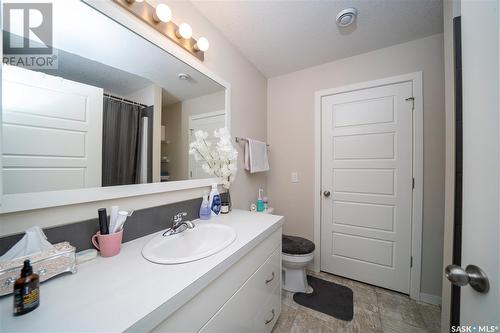 49B 5635 Aerodrome Road, Regina, SK - Indoor Photo Showing Bathroom