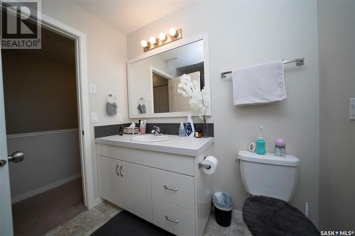 49B 5635 Aerodrome Road, Regina, SK - Indoor Photo Showing Bathroom