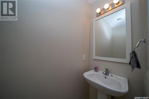 49B 5635 Aerodrome Road, Regina, SK - Indoor Photo Showing Bathroom