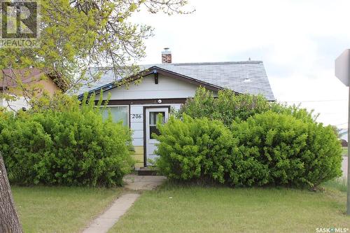 206 3Rd Avenue E, Shaunavon, SK - Outdoor