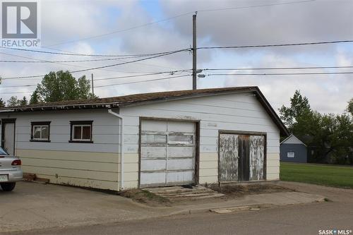 206 3Rd Avenue E, Shaunavon, SK - Outdoor With Exterior