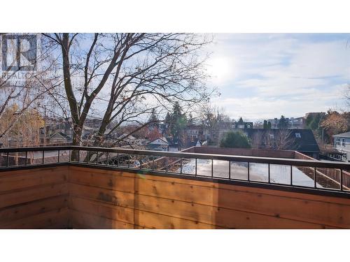 983 Bernard Avenue Unit# 306, Kelowna, BC - Outdoor