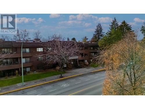 983 Bernard Avenue Unit# 306, Kelowna, BC - Outdoor