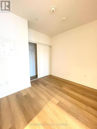 618 - 117 Broadway Avenue, Toronto, ON - Indoor Photo Showing Other Room