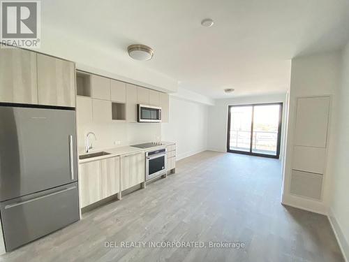 518 - 118 Merchants Wharf Avenue, Toronto, ON - Indoor Photo Showing Kitchen