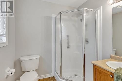 2 Lawson Avenue, Kawartha Lakes (Lindsay), ON - Indoor Photo Showing Bathroom