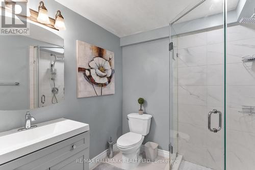 1096 Ridgemount Boulevard, Oshawa, ON - Indoor Photo Showing Bathroom