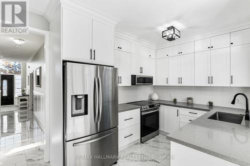 1096 Ridgemount Boulevard, Oshawa, ON - Indoor Photo Showing Kitchen With Stainless Steel Kitchen With Upgraded Kitchen