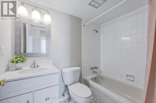 104 - 181 Collier Street, Barrie, ON - Indoor Photo Showing Bathroom