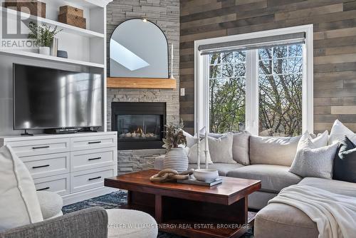 334 Decimal Place, Toronto (Rouge), ON - Indoor Photo Showing Living Room With Fireplace