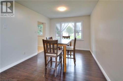 33 Golf Course Road, Woolwich, ON - Indoor Photo Showing Dining Room