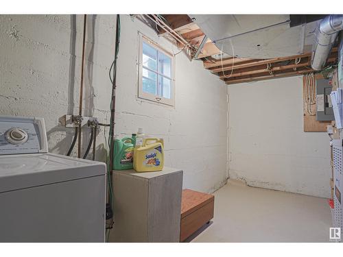 11219 104 St Nw, Edmonton, AB - Indoor Photo Showing Laundry Room