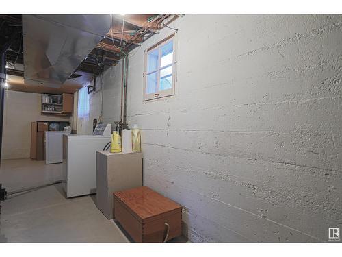 11219 104 St Nw, Edmonton, AB - Indoor Photo Showing Laundry Room