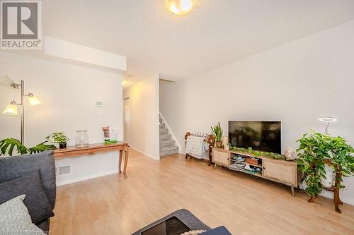 139 Brighton Street Unit# 2B, Waterloo, ON - Indoor Photo Showing Living Room