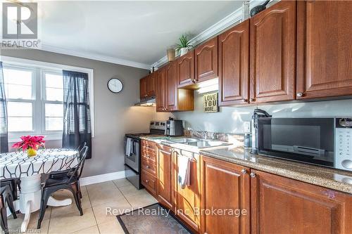 5 - 55 Blandford Street, Woodstock (Woodstock - North), ON - Indoor Photo Showing Kitchen