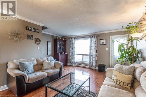 55 Blandford Street Unit# 5, Woodstock, ON - Indoor Photo Showing Living Room