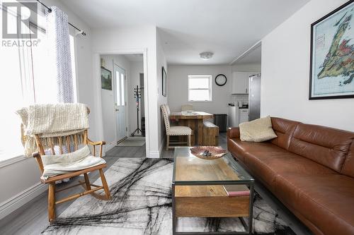 19 Clergue St, Sault Ste. Marie, ON - Indoor Photo Showing Living Room