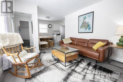 19 Clergue St, Sault Ste. Marie, ON - Indoor Photo Showing Living Room