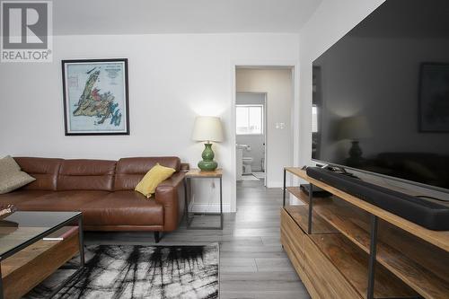 19 Clergue St, Sault Ste. Marie, ON - Indoor Photo Showing Living Room