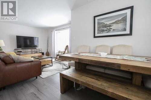 19 Clergue St, Sault Ste. Marie, ON - Indoor Photo Showing Living Room