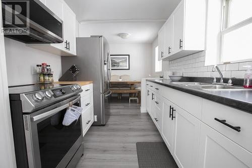 19 Clergue St, Sault Ste. Marie, ON - Indoor Photo Showing Kitchen