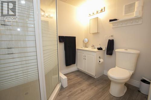 19 Clergue St, Sault Ste. Marie, ON - Indoor Photo Showing Bathroom