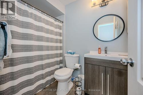 6 - 6060 Snowy Owl Crescent, Mississauga, ON - Indoor Photo Showing Bathroom