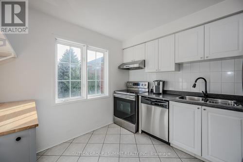 6 - 6060 Snowy Owl Crescent, Mississauga, ON - Indoor Photo Showing Kitchen With Stainless Steel Kitchen With Double Sink