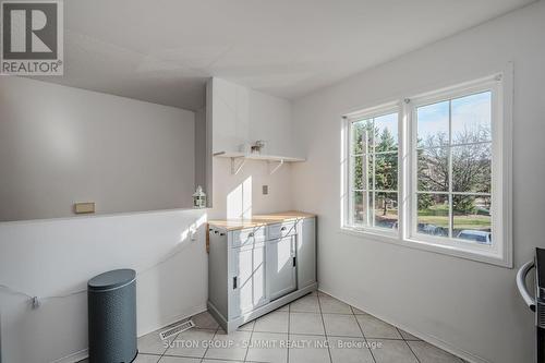 6 - 6060 Snowy Owl Crescent, Mississauga, ON - Indoor Photo Showing Laundry Room