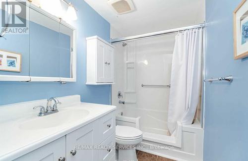 38 Franklin Court, Brampton, ON - Indoor Photo Showing Bathroom