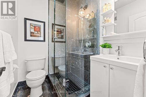 957 Vera Cruz Drive, Mississauga, ON - Indoor Photo Showing Bathroom