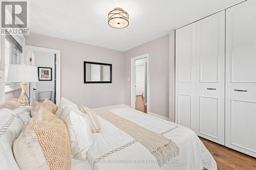 957 Vera Cruz Drive, Mississauga, ON - Indoor Photo Showing Bedroom