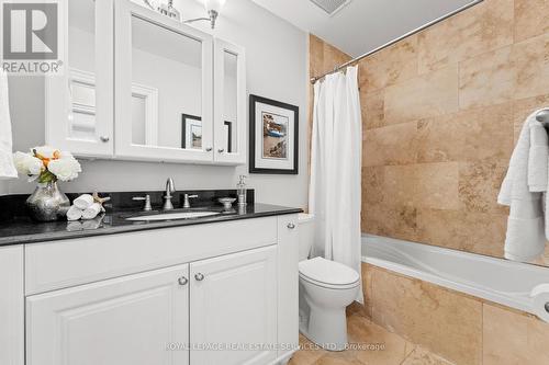 957 Vera Cruz Drive, Mississauga, ON - Indoor Photo Showing Bathroom