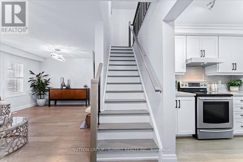 26 Ganton Heights, Brampton, ON - Indoor Photo Showing Kitchen