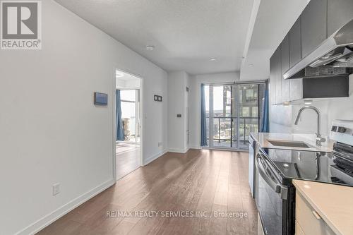 B501 - 3200 Dakota Common, Burlington, ON - Indoor Photo Showing Kitchen