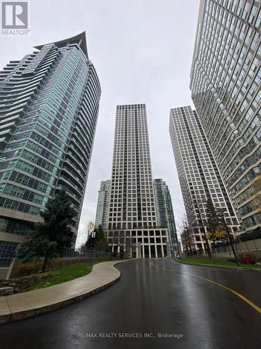 2401 - 30 Elm Drive, Mississauga, ON - Outdoor