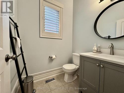 32 Boyces Creek Court, Caledon, ON - Indoor Photo Showing Bathroom