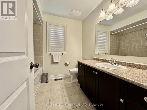 32 Boyces Creek Court, Caledon, ON - Indoor Photo Showing Bathroom