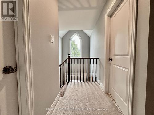 32 Boyces Creek Court, Caledon, ON - Indoor Photo Showing Other Room