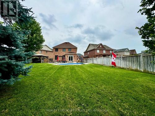 32 Boyces Creek Court, Caledon, ON - Outdoor With Backyard