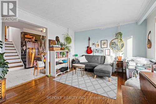 1268 Davenport Road, Toronto, ON - Indoor Photo Showing Living Room