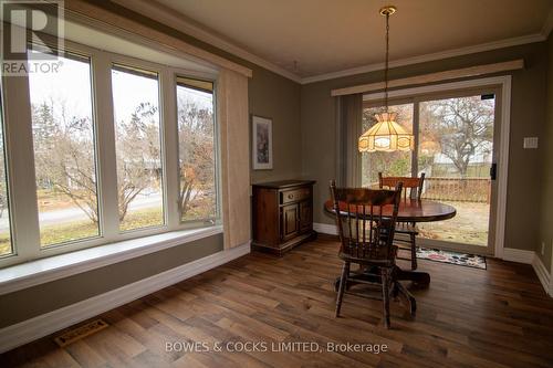 967 Smith Court, Smith-Ennismore-Lakefield, ON - Indoor Photo Showing Dining Room