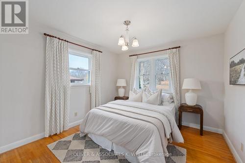 393 Stephen Street, London, ON - Indoor Photo Showing Bedroom